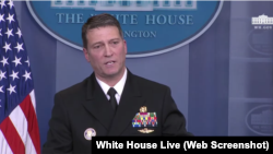 Dr. Ronny Jackson, médico oficial de la Casa Blanca.