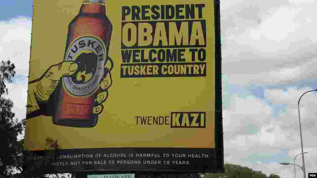 La publicité d&#39;une bière (Tusker) faite pour souhaiter la bienvenue au président américain Barack Obama, le 20 juillet 2015.