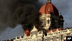 Khách sạn The Taj Mahal ở Mumbai là một trong các địa điểm bị các phần tử chủ chiến tấn công hôm 27 tháng 11 năm 2008