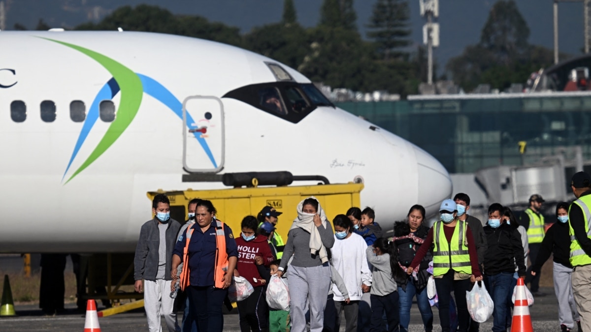 特朗普反移民政策施压 墨西哥3个月内在美墨边境拘留近50万非法移民