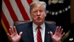 El presidente Donald Trump no descartó la posibilidad de declarar una emergencia nacional tras no recibir del Congreso los fondos solicitados para la construcción del muro, según detalles divulgados sobre el acuerdo.