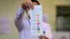 ၂၀၂၀ ရွေးကောက်ပွဲအတွက် ရန်ကုန်မြို့ မဲရုံတခုမှာ မဲများရေတွက်နေတဲ့ မြင်ကွင်း။ (နိုဝင်ဘာ ၀၈၊ ၂၀၂၀)