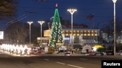 A view shows a Christmas tree in a square in Tiraspol, in Moldova's breakaway region of Transdniestria, Jan. 3, 2025. The region, cut off from supplies of Russian gas, has closed factories, restricted central heating and imposed rolling power blackouts.