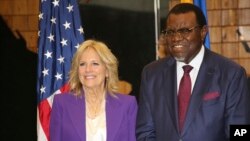 U.S. First Lady Jill Biden standing with Namibian President Hage Geingob at State House in Windhoek, Feb. 22, 2023.