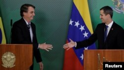 Guaidó llegó a Brasil en la madrugada, a bordo de un avión de la Fuerza Aérea colombiana.