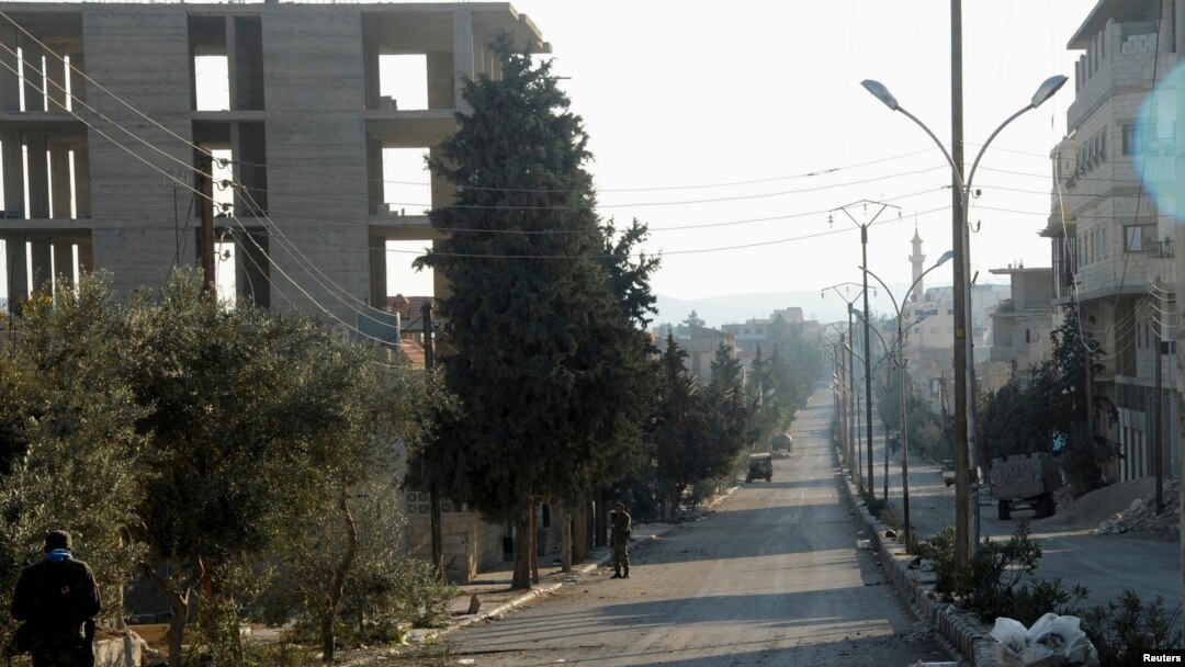 Jalan raya utama yang melewati pegunungan Qalamoun ini berhasil direbut kembali oleh pasukan yang setia kepada Bashar al-Assad (foto: dok). 