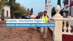 España: voluntarios llegan a zonas devastadas por inundaciones 