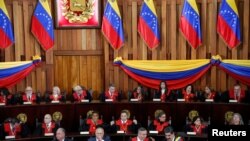 La disolución de la Asamblea Nacional Constituyente coincide con las elecciones parlamentarias en las que no participará la mayoría de partidos opositores.