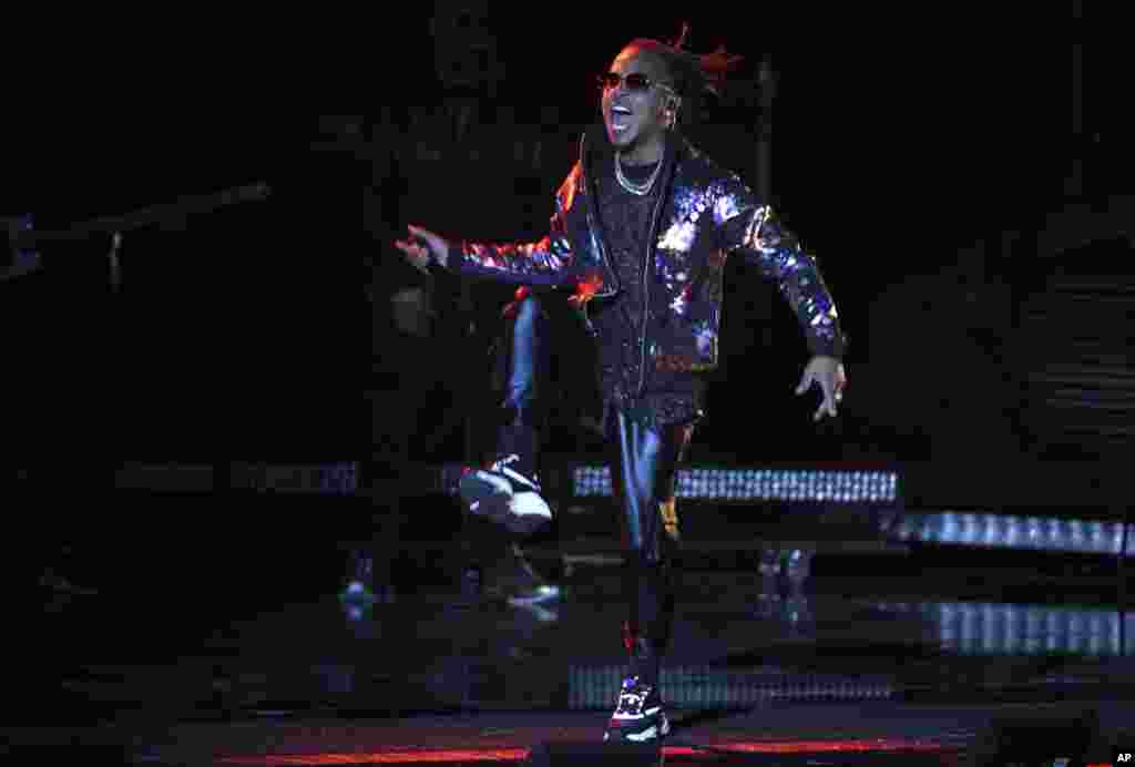Ozuna durante su presentación en la ceremonia de los Latin Grammy el jueves en Las Vegas.&nbsp;