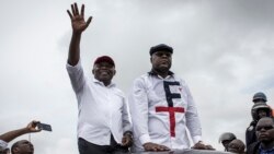 Vital Kamerhe (G) na Félix Tshisekedi (D) na bozongi na bango na Kinshasa ntango ya campagne présidentielle, 27 novembre 2018.