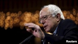 Kandidat presiden dari Partai Demokrat Bernie Sanders saat kampanye di Fort Dodge, Iowa, 19 Januari 2016.