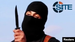 ጂሃዲ ጆን (Jihadi John)በበርካታ ቪዲዮኦውች ላይ የምዕራባውያን ታጋዮችን አንገት ሲቀላ ታይቷል