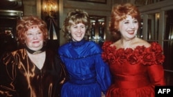 Opera singer Beverly Sills, right, with her daughter Muffy, and her mother Shirley Silverman, left, in this Dec. 19, 1988 photo at New York's Plaza Hotel