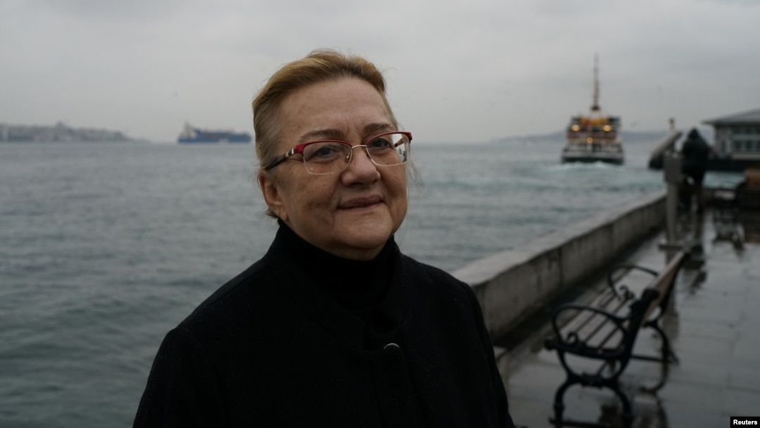 Gezi davasında beraat eden üç kişi arasında Mücella Yapıcı da bulunuyor.
