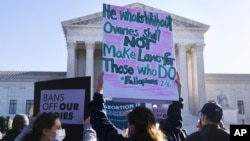 Protest pristalica prava na abortus ispred Vrhovnog suda SAD (Foto:AP/Jacquelyn Martin)