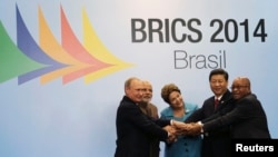 Lideri pet zemalja članica BRIKS-a Rusije, Indije, Brazila, Kine i Južnoafričke repubike 
