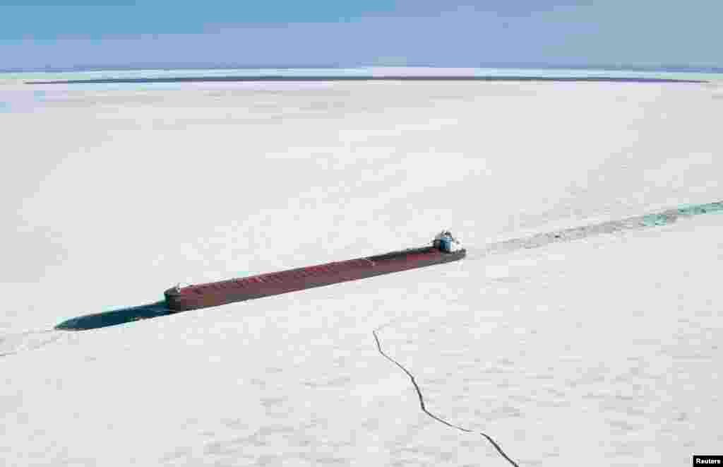 The James R Barker lake freighter is trapped in ice near Whitefish Bay on Lake Superior northwest of Sault Ste. Marie, Ontario, Canada, April 7, 2015. &nbsp;