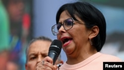 La vicepresidenta venezolana Delcy Rodriguez participa en una manifestación a favor del pueblo palestino en Caracas, el 4 de noviembre de 2023. La funcionaria anunció un operativo especial de identificación de cara al referendo consultivo sobre el Esequibo.