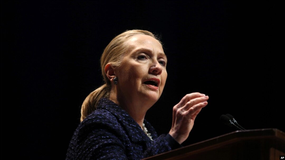 Menteri Luar Negeri Amerika Serikat Hillary CLinton dikabarkan mengalami gegar otak setelah pingsan di rumah kediamannya, Sabtu (15/12).