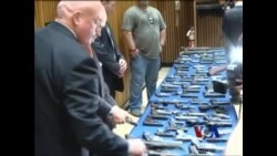 纽约市长宣布破获纽约历史上最大宗的走私枪支案件