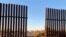 La imagen muestra un tramo del muro fronterizo por la parte sur de California, Estados Unidos, el pasado 3 de marzo.