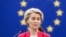 La presidenta de la Comisión Europea, Ursula von der Leyen, se dirige a los miembros del Parlamento Europeo, el 11 de marzo de 2025 en el Parlamento Europeo en Estrasburgo, este de Francia.