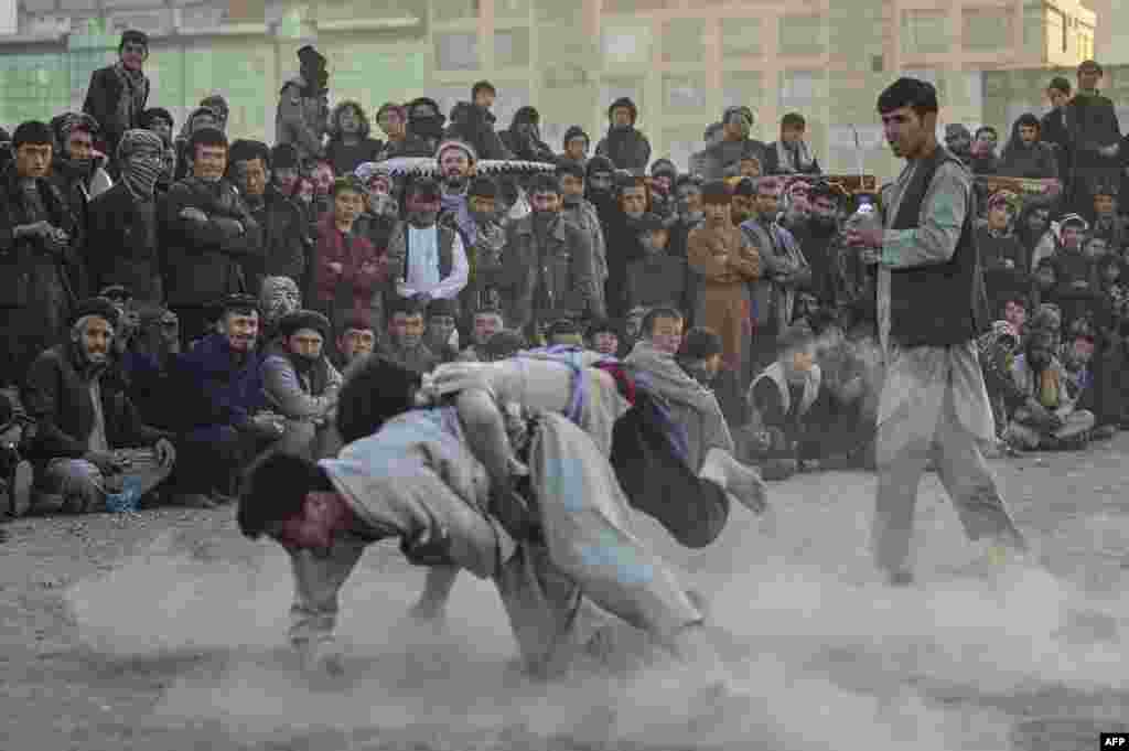 Kurash. Kobul, Afg'oniston. 