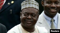 Dr. Babangida Aliyu gwamnan jihar Neja.