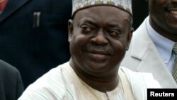 Dr. Babangida Aliyu gwamnan jihar Neja.