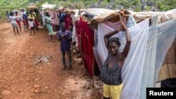 Stanovnici Haitija žive u šatorima nakon što su im uništene kuće