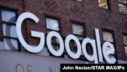 IMAGEN DE ARCHIVO: El logo de Google en Nueva York