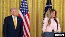 Serok Trump û Xanima Yekê Melania Trump li Koşka Spî