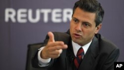 El candidato del opositor Partido Revolucionario Institucional, Enrique Peña Nieto, mantiene amplia ventaja en las encuestas.