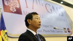 Cambodian Minister of Commerce Cham Prasidh speaks during the 17th GMS Ministerial Conference at the Peace Palace in Phnom Penh, file photo. 