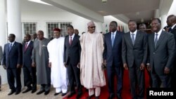 Les dirigeants ouest-africains au sommet de la Cédéao sur le Burkina Faso, à Abuja au Nigeria, le 22 Septembre 2015. (Photo Reuters)