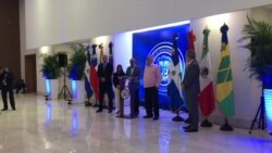 Representantes del gobierno de Venezuela dan declaraciones en Dominicana