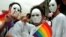 En el año 2010 había en EE.UU unas 29 mil parejas homosexuales formadas por un ciudadano estadounidense y un extranjero.