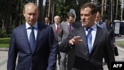 Rusi: Presidenti Medvedev propozon kryeministrin Putin si kandidat të ardhshëm presidencial
