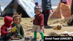 په افغانستان کې د کورني بې ځایه شویو کمپ 