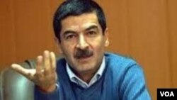  ئاسۆس هه‌ردی