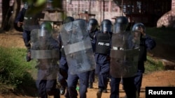 Des policiers à Monrovia 