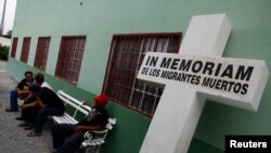 Casa del Migrante en Reynosa adonde son llevados los deportados y también se recuerda a miles que han muerto en la zona fronteriza.