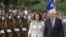 Predsednica Kosova Atifete Jahjaga i hrvatski predsednik Ivo Josipović na svečanoj ceremoniji u Zagrebu