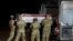 Военные в Делавэре выгружают тело Кэмерона Скотта Уолтерса, одного из погибших от рук саудовского стажера при стрельбе на базе в Пенсаколе, 8 декабря 2019 года