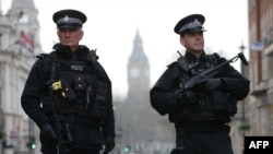Des policiers à Londres London, le 23 mars 2017. 