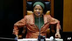 Amai Baleka Mbete ndemumwe wenhumwa dzemutungamiri weSouth Africa, VaCyril Ramaphosa dzasangana nemutungamiri wenyika, VaEmmerson Mnangagwa asi hadzina kusangana nevanopikisa hurumende.