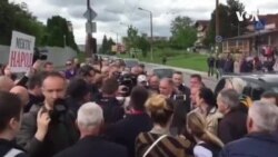 Nekoliko stotina ljudi na protestima ispred VSTV-a