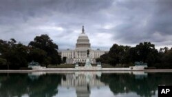 Una tormenta se cierne sobre el Capitolio en Washington mientras en su interior se desataba otra en torno al presupuesto.