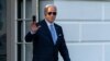 Presiden AS Joe Biden melambaikan tangannya ke arah wartawan saat berjalan meninggalkan Gedung Putih di Washington, pada 3 Mei 2024. (Foto: AP/Alex Brandon)