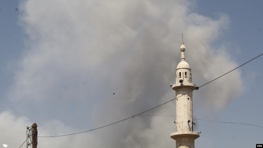Serangan udara koalisi terhadap Raqqa, Suriah, terjadi hampir tiap hari dan korban sipil terus meningkat. (H.Murdock/VOA)